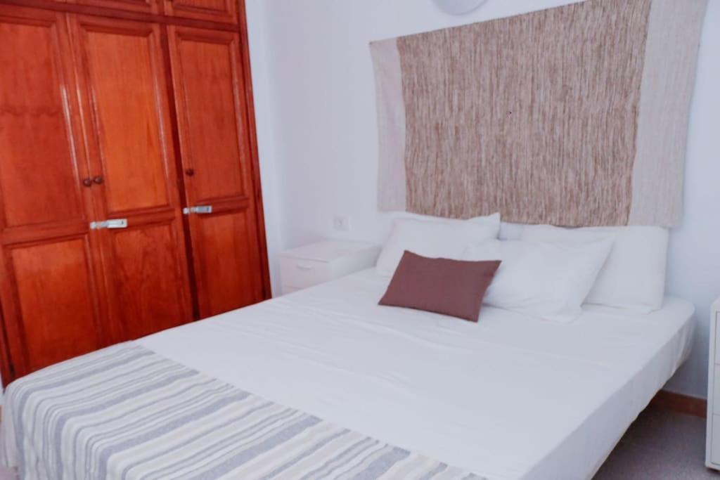 Villa Acogedora Casa En Abades En Tranquila Urbanizacion Esterno foto