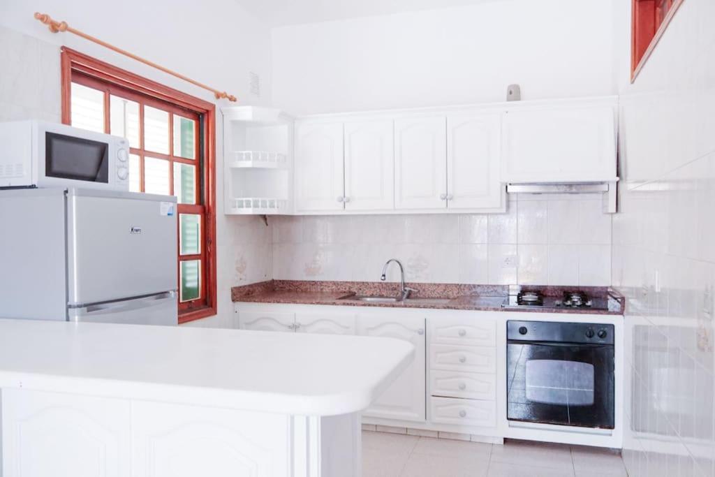 Villa Acogedora Casa En Abades En Tranquila Urbanizacion Esterno foto